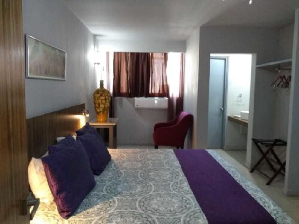 Hotel Fg 20/24