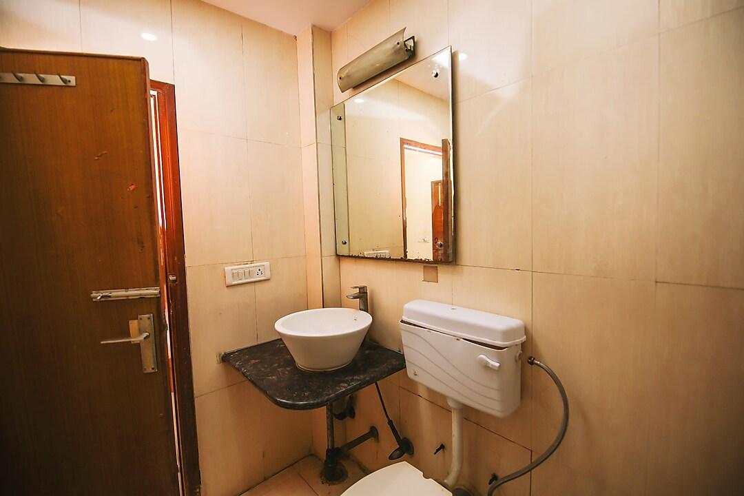 Hotel Jindal International 33/34