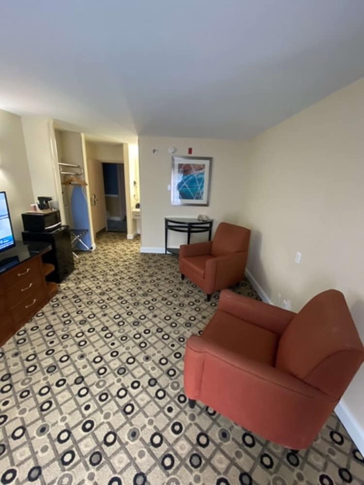 Baymont by Wyndham College Park Atlanta Airport South 32/50
