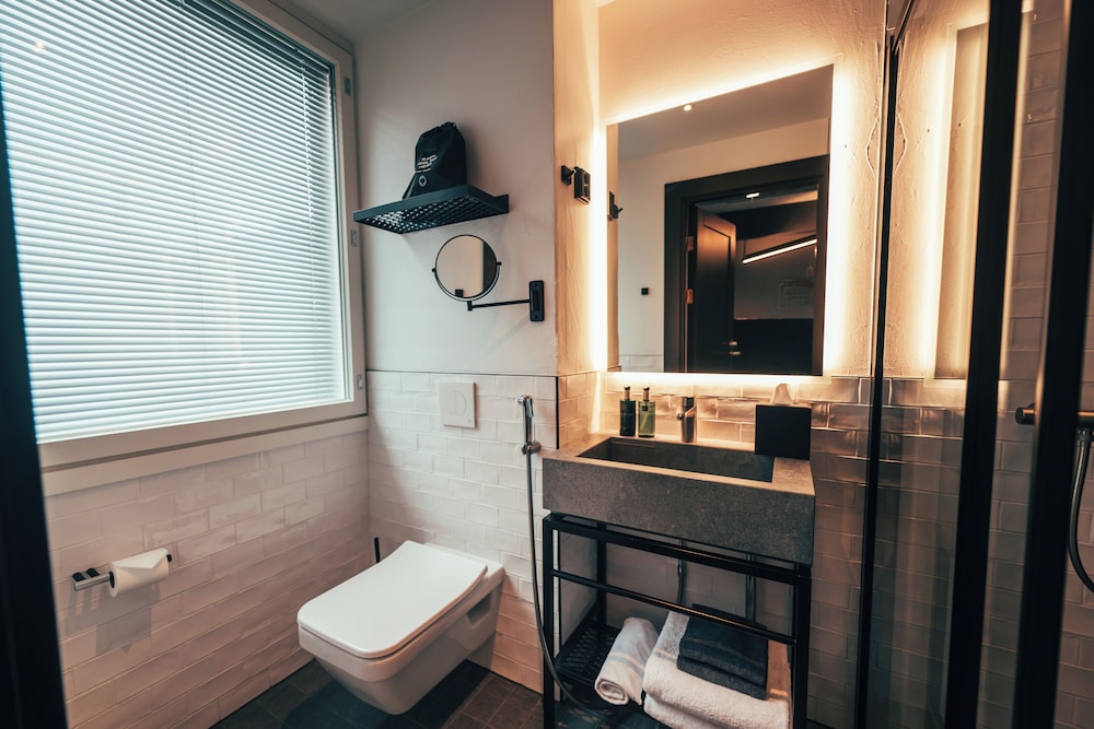 Clarion Hotel Mestari 58/60