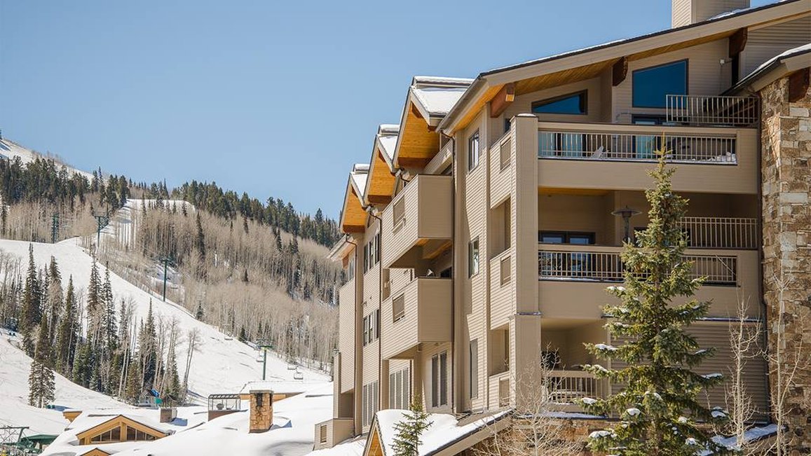 Deer Valley's Signature Collection 12/74