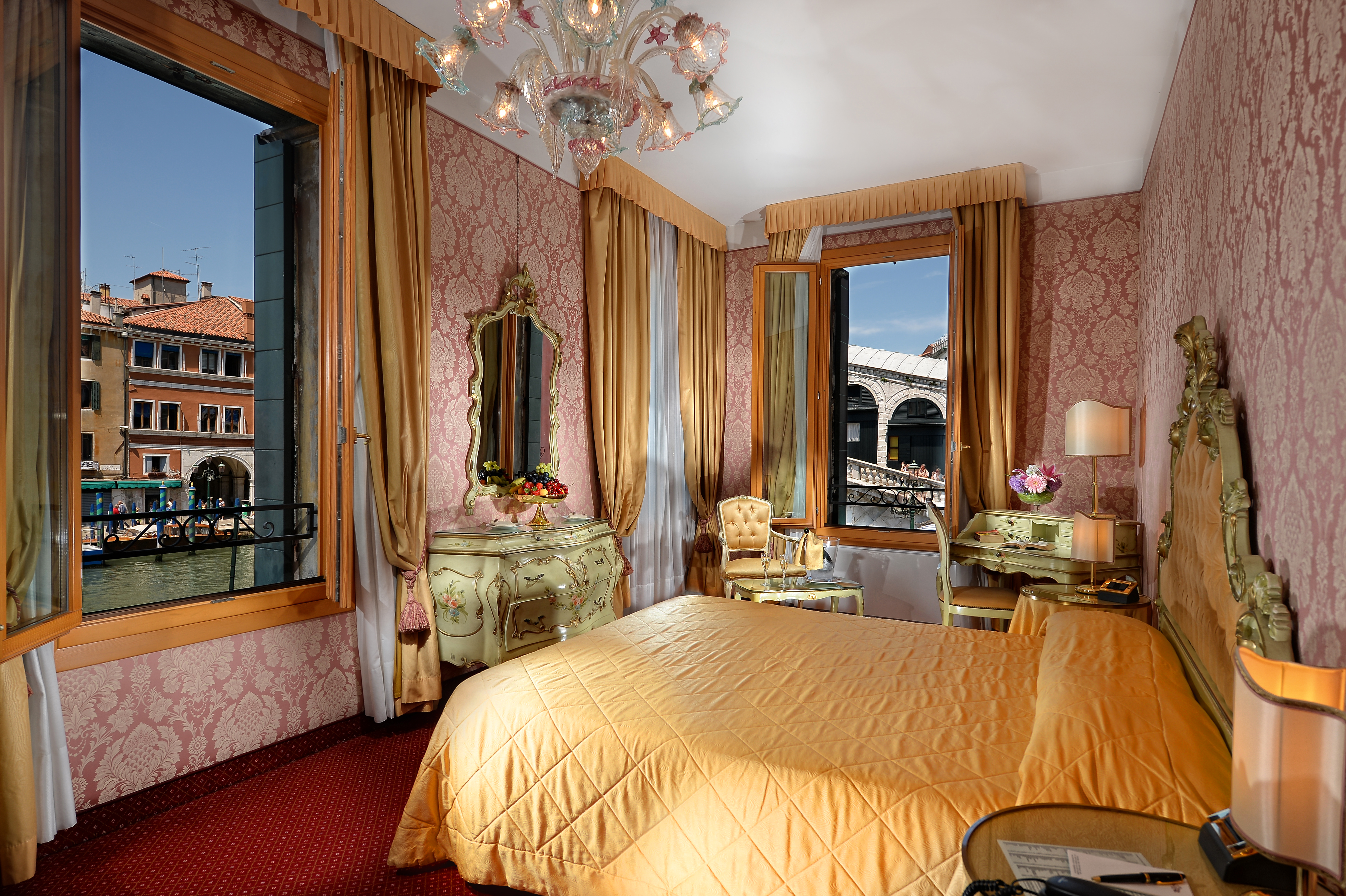 junior suite, canal view