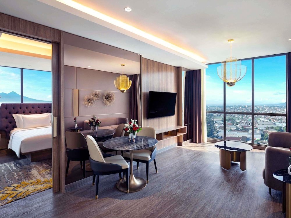 Grand Mercure Malang 43/67