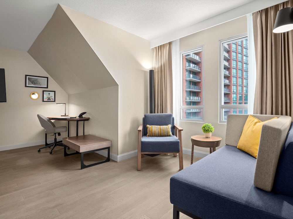 Novotel Toronto Centre 44/74