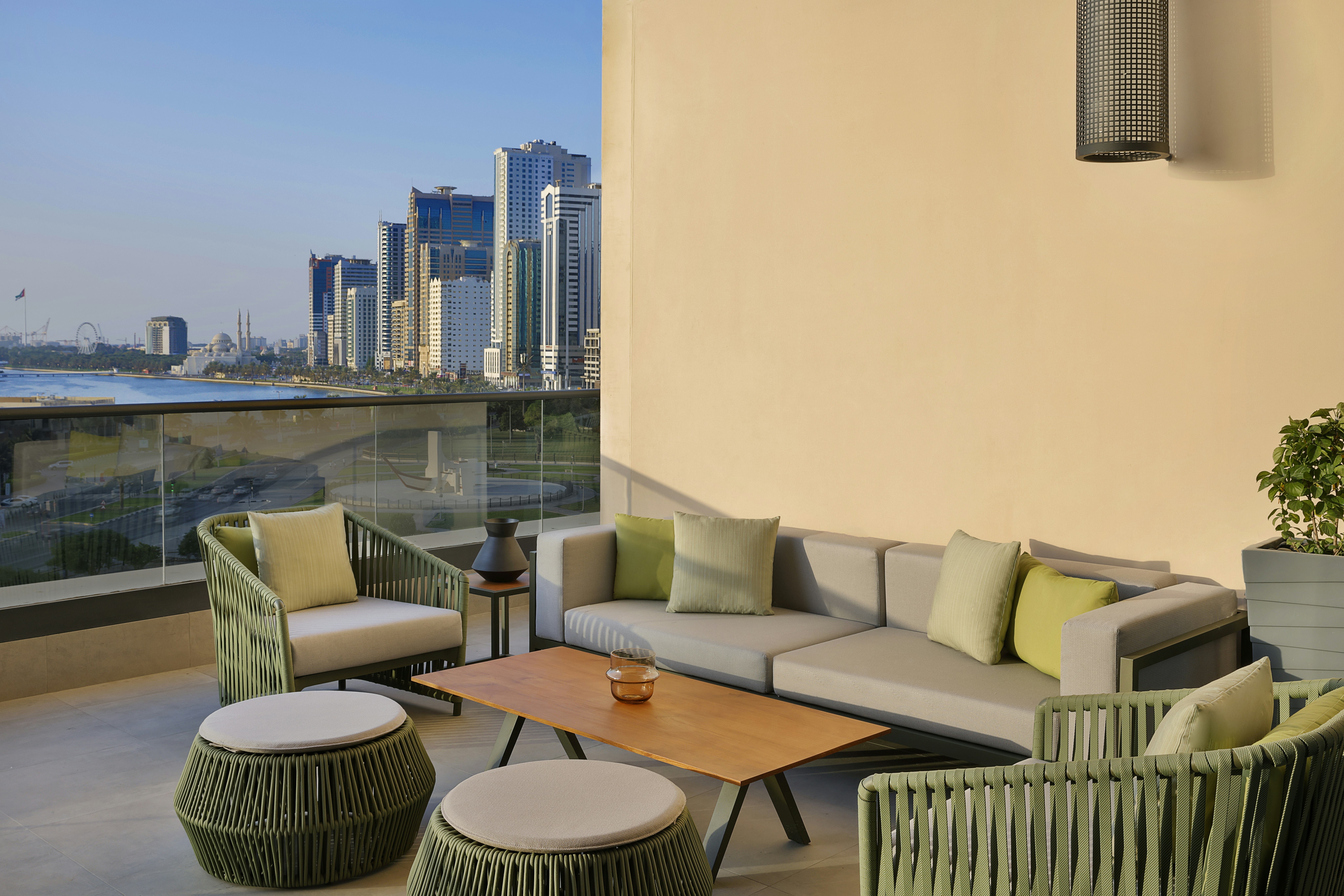 DoubleTree by Hilton Sharjah Waterfront Hotel and Residences 11/35