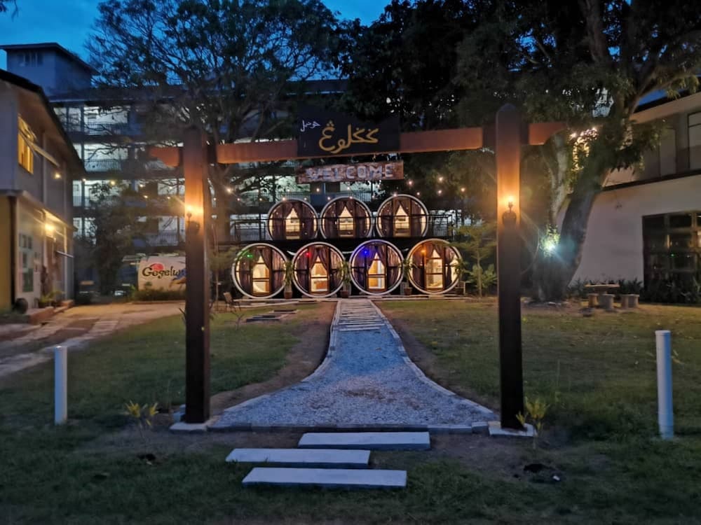 Mango's Park Port Dickson 44/50