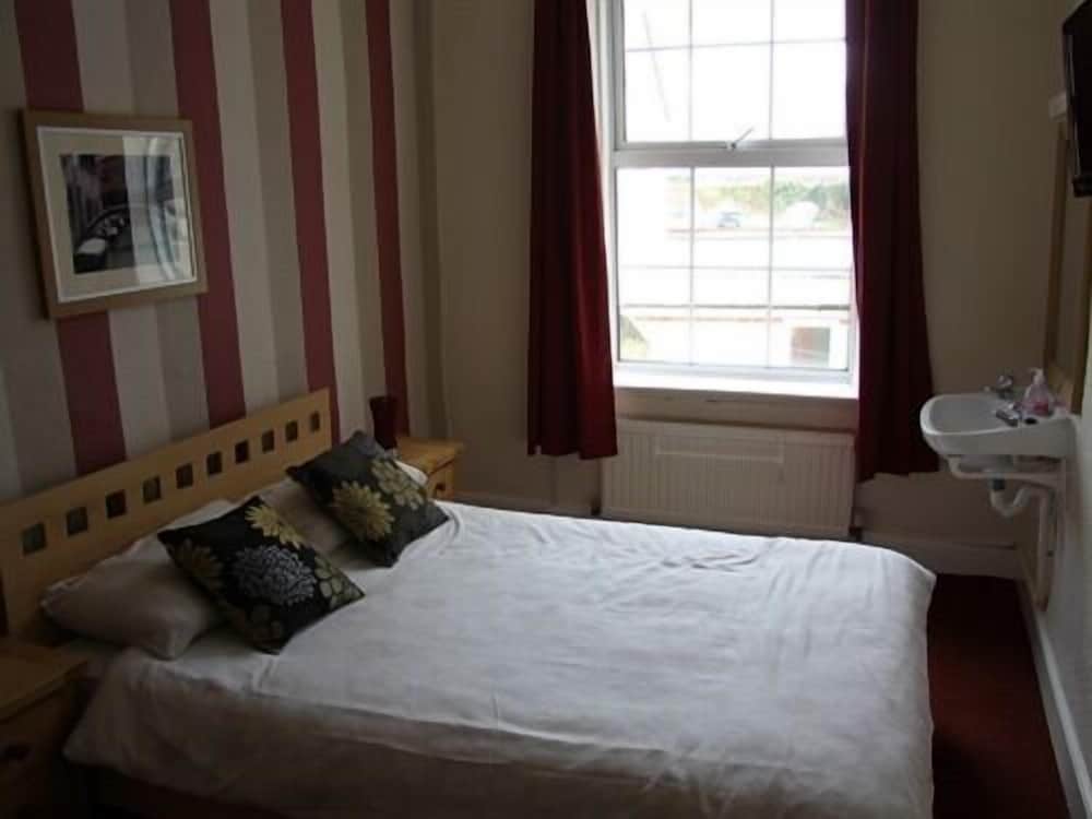 Angel Guest House 13/31