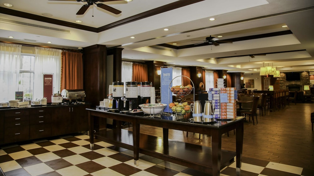 Hampton Inn Matamoras - Milford 45/49