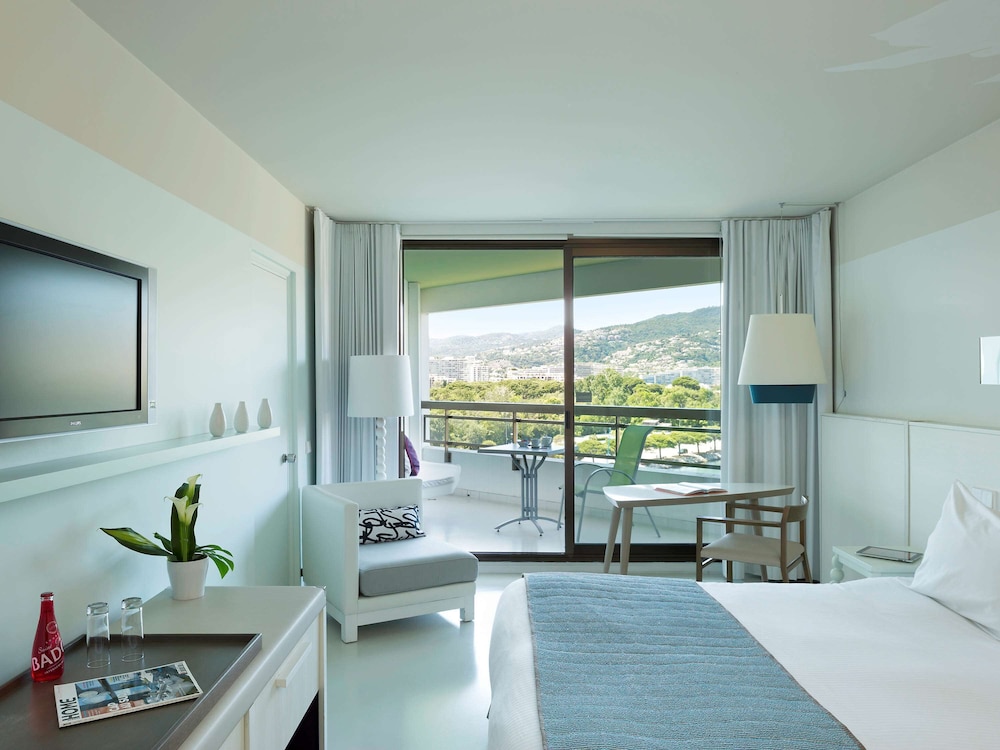 Pullman Cannes Mandelieu Royal Casino 12/69