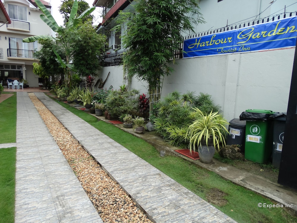 Harbour Gardens Tourist Inn 41/46