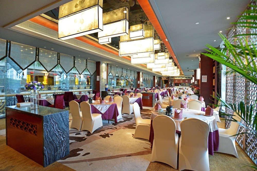 GUANGZHOU NEW CENTURY HOTEL 58/65