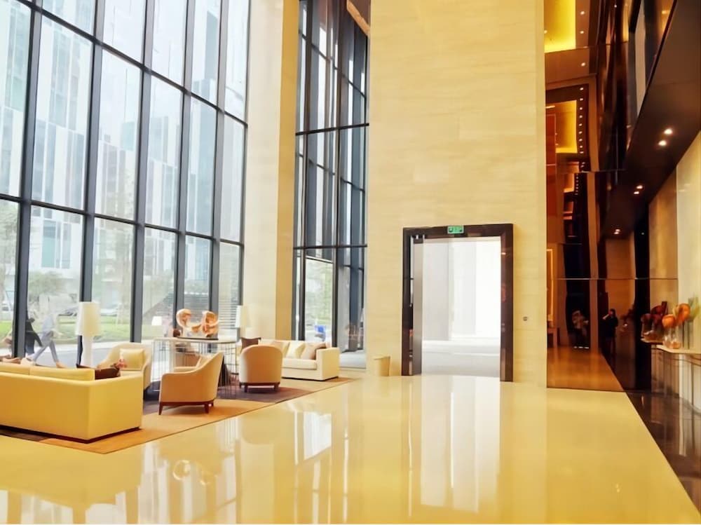 Estay Residence Poly World Trading Center 45/64