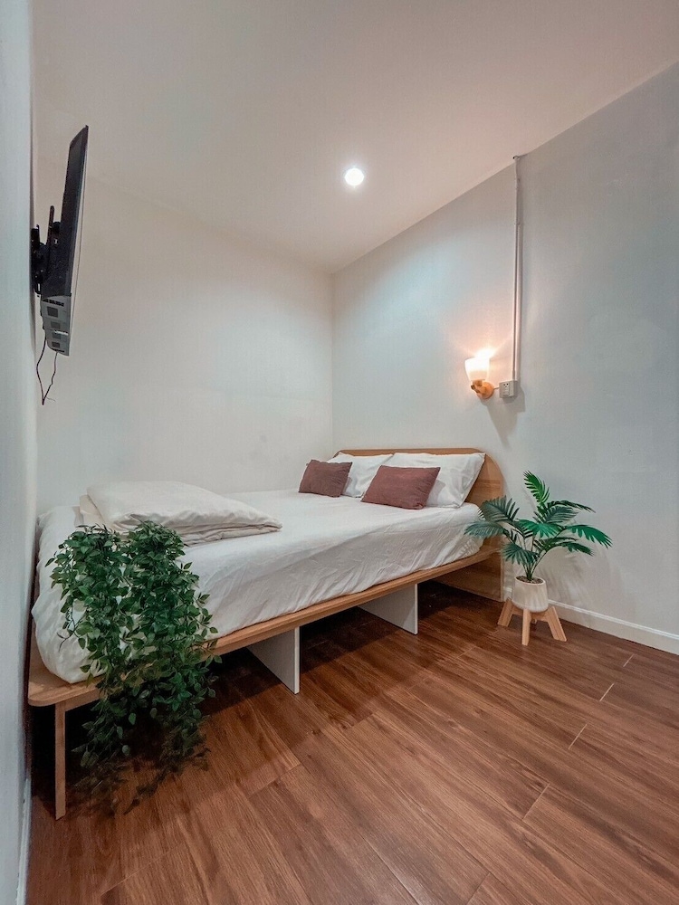 Click Hostel 34/65