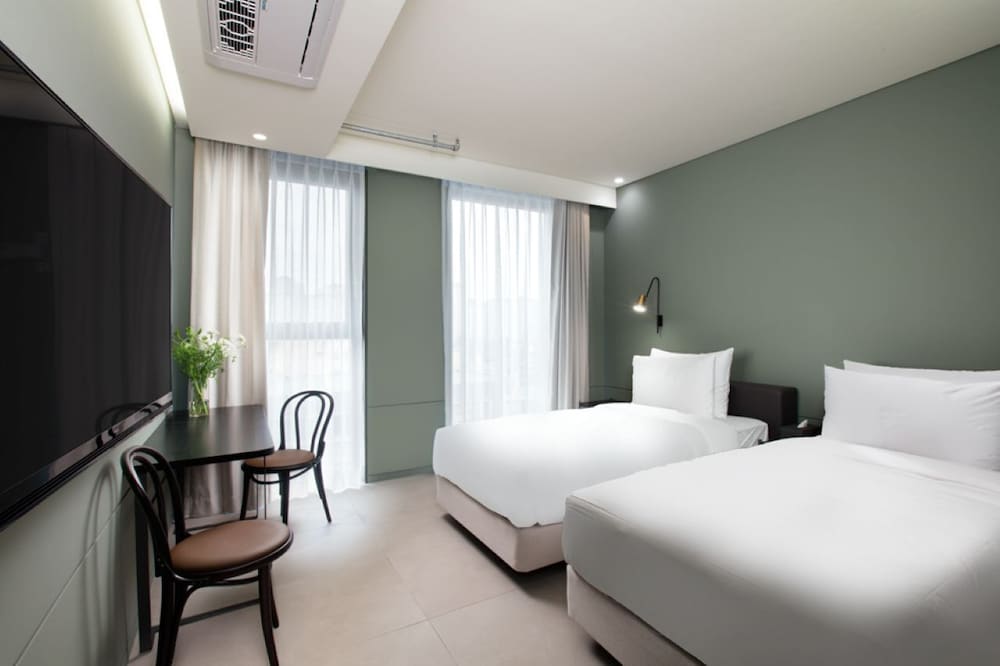 Park Marine Hotel 30/69