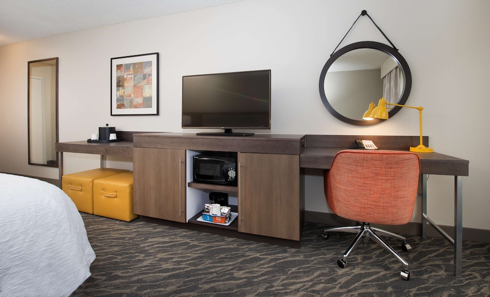 Hampton Inn and Suites Ft. Worth Alliance Airport 47/53