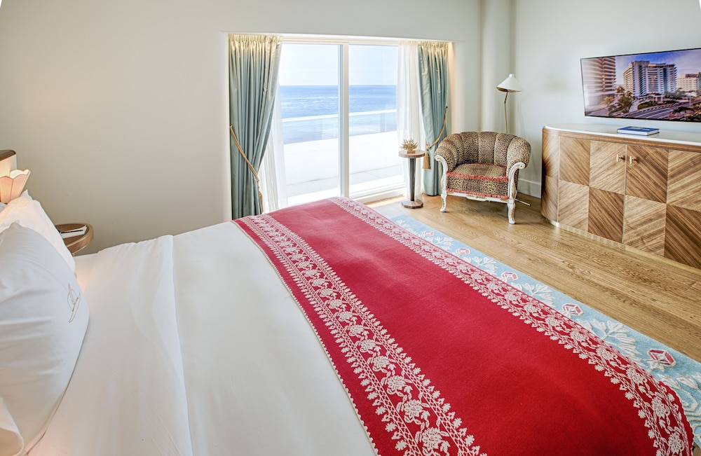 4 BEDROOMS, PREMIER, SUITE, OCEAN FRONT