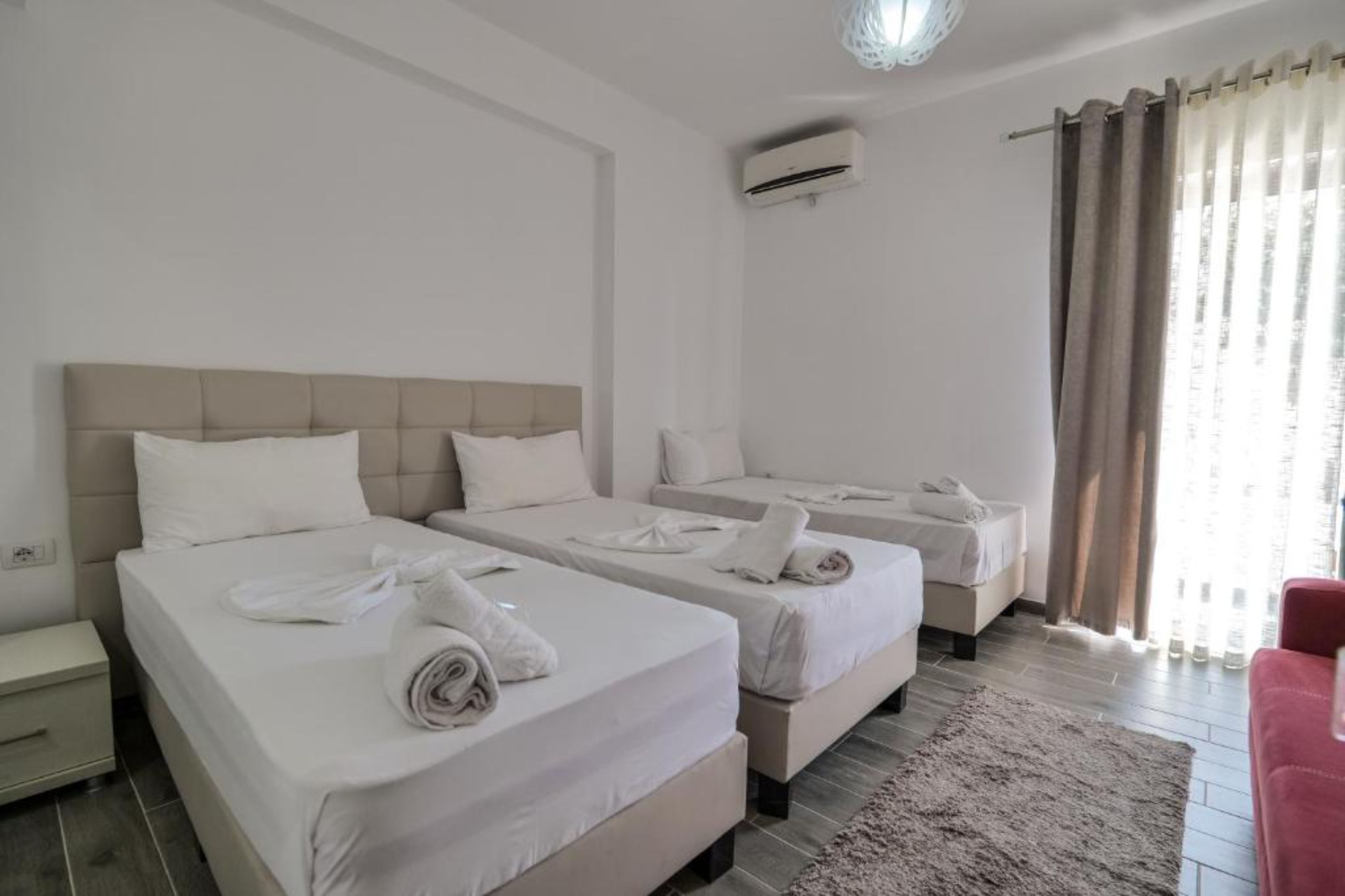 Room, Triple, Lateral Side Sea View