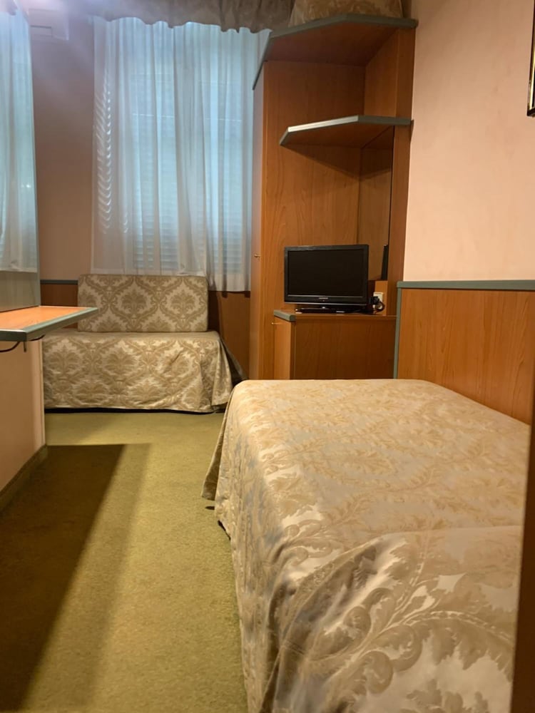 Hotel Villa Primavera 18/94