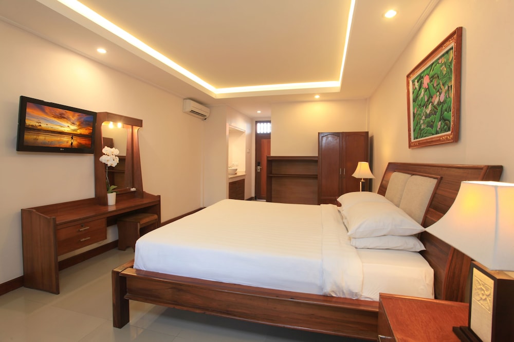 MATAHARI BUNGALOW 13/66