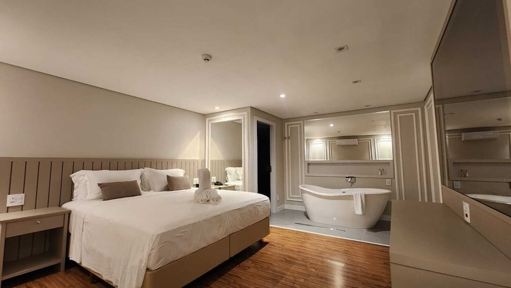 Del Rey Quality Hotel 13/50