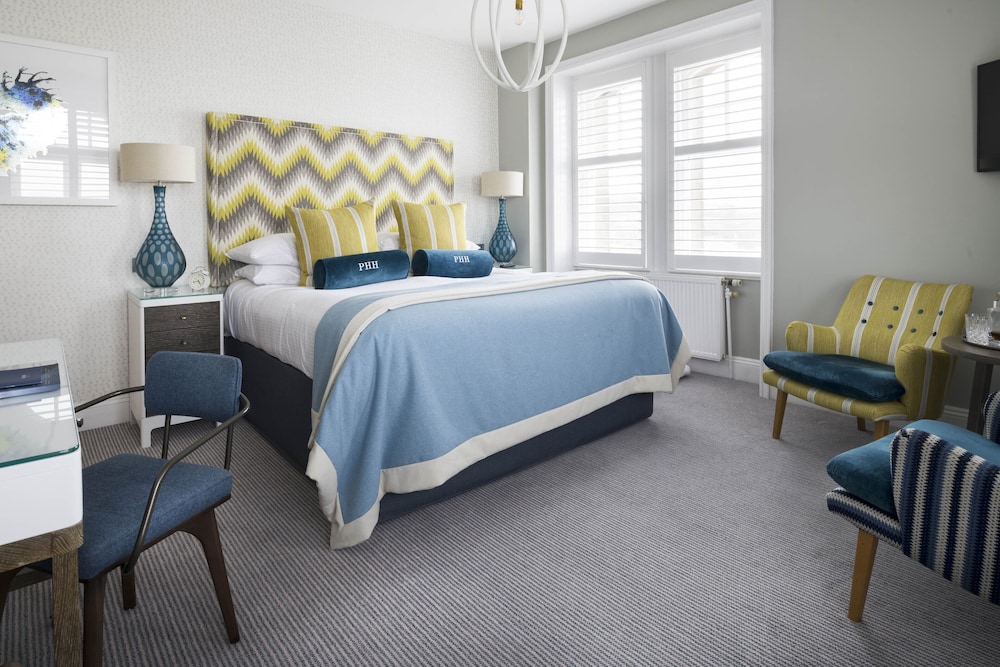 Padstow Harbour Hotel 12/64