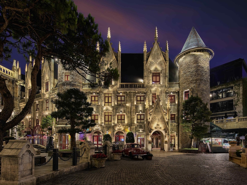 Mercure Danang French Village Bana Hills 67/73