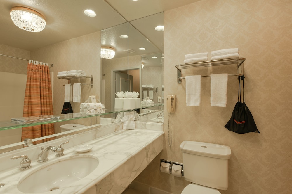 Carlyle Hotel 27/70