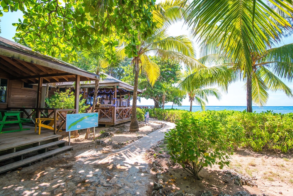 Las Rocas Resort And Dive Center 63/63