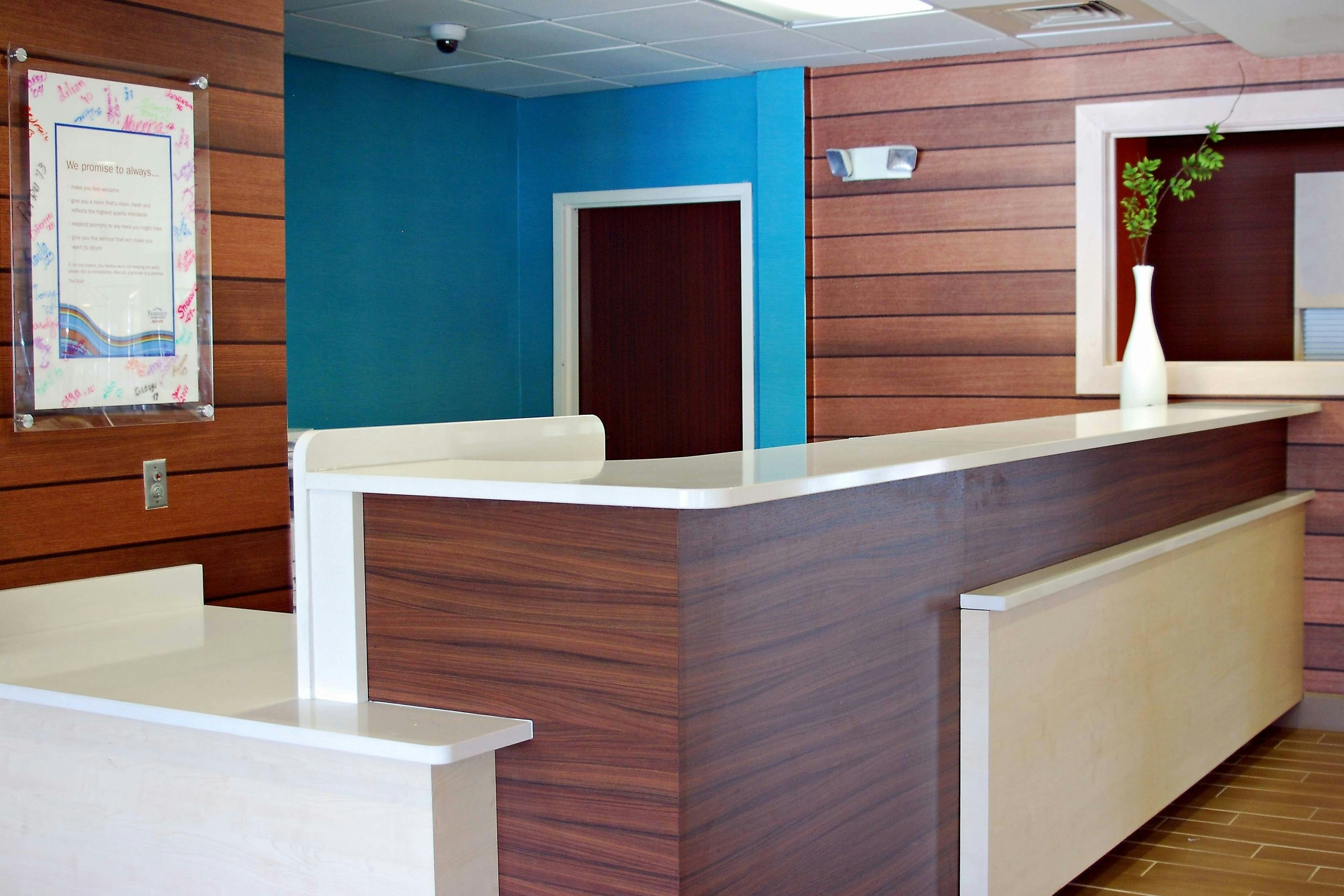 Fairfield Inn By Marriott Myrtle Beach Broadway At the Beach 4/10