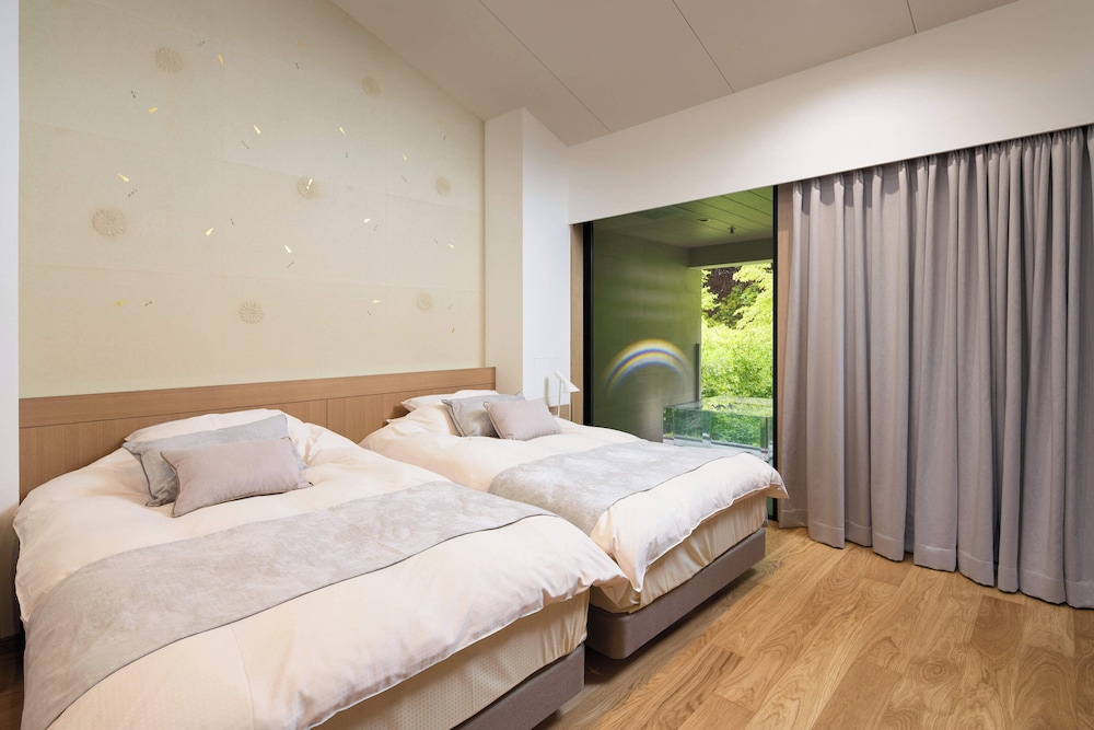 Modern, Kohoo, Art, Suite, Twin Beds, 3 Futon Beds