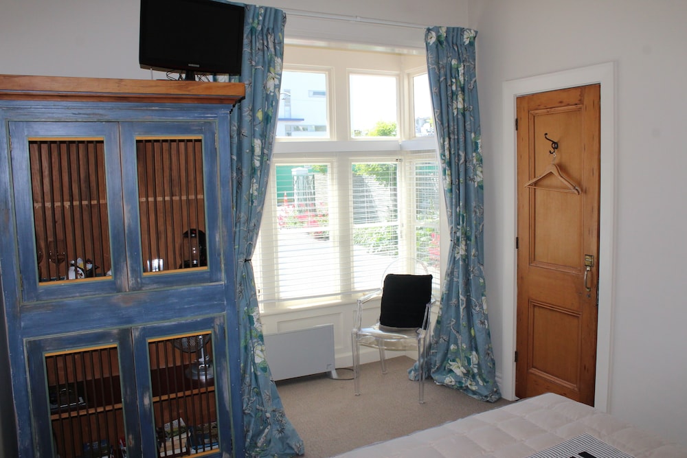The Grange B B 39/50