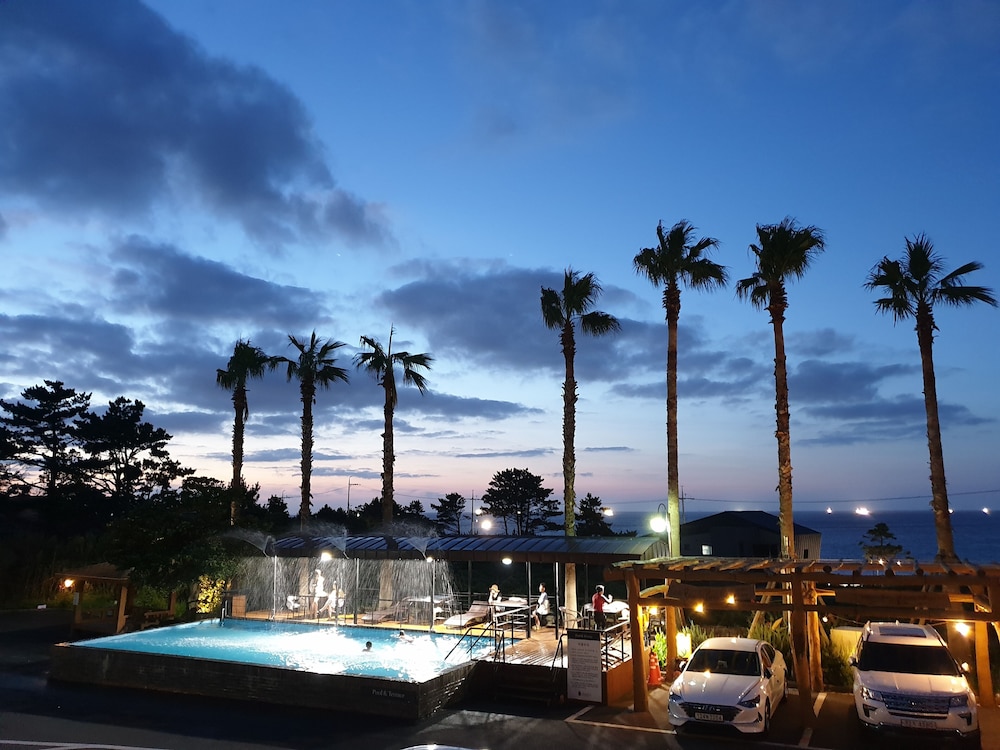 Sea Cliff Hotel Jeju 3/69