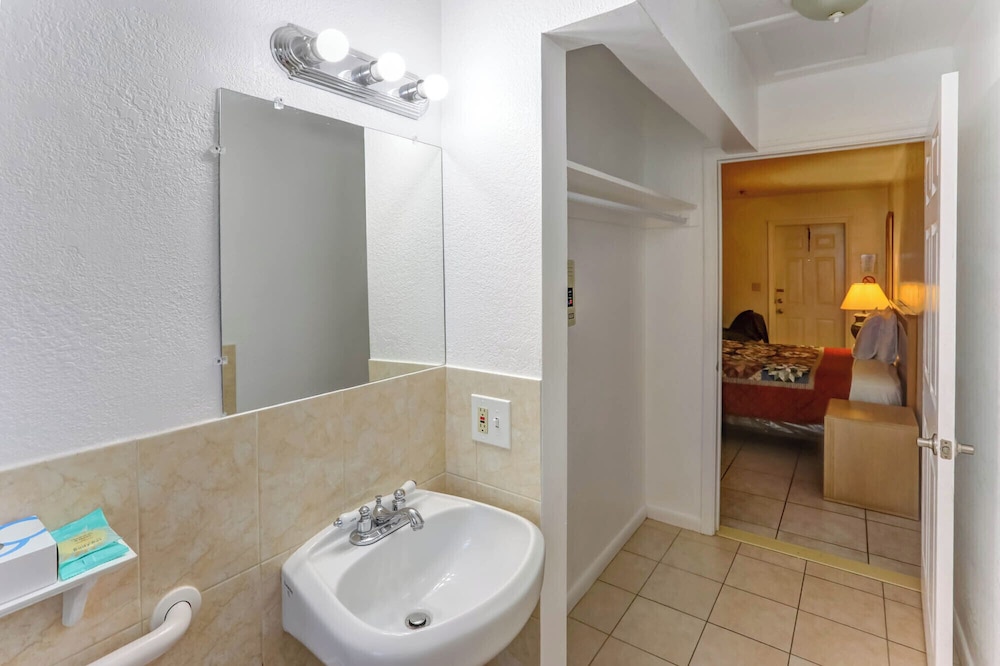 Richard s Motel Extended Stay 49/50