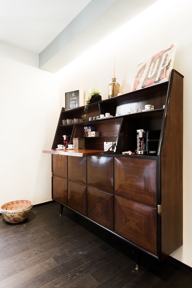 Arnobio Florence Suites 6/34