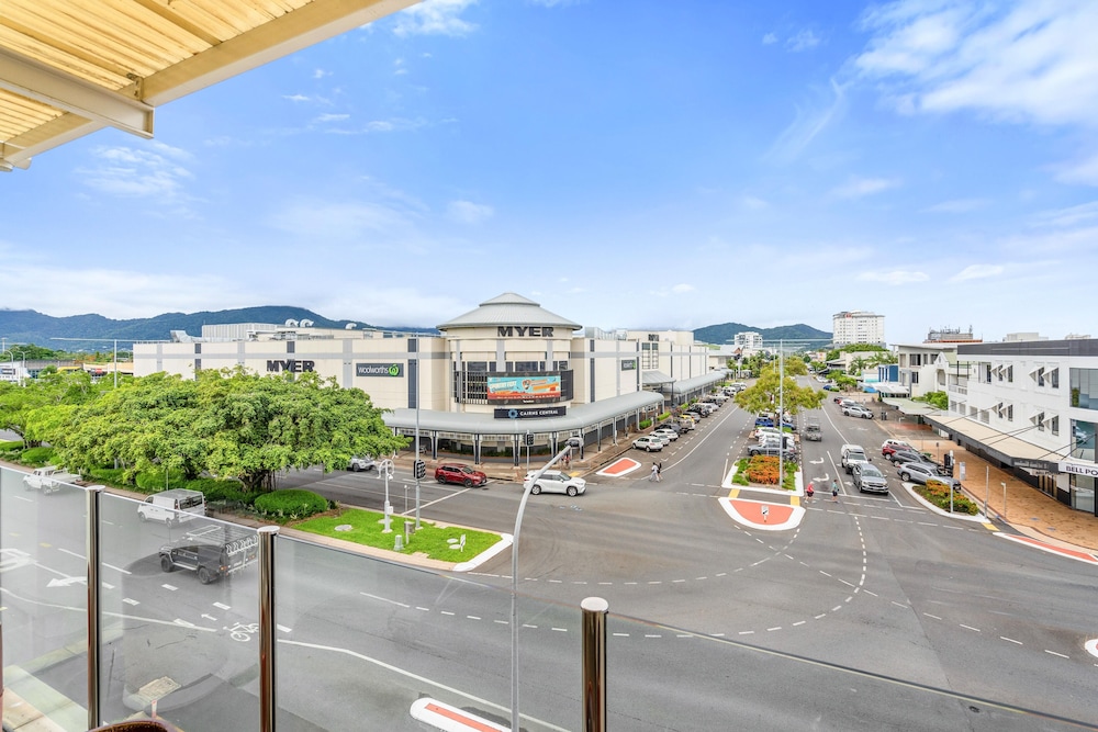 Cairns City Apartments 52/61