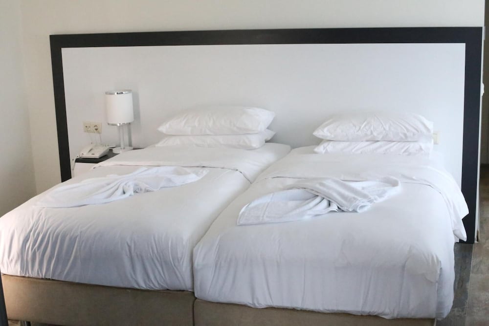 Eva Otel 35/50