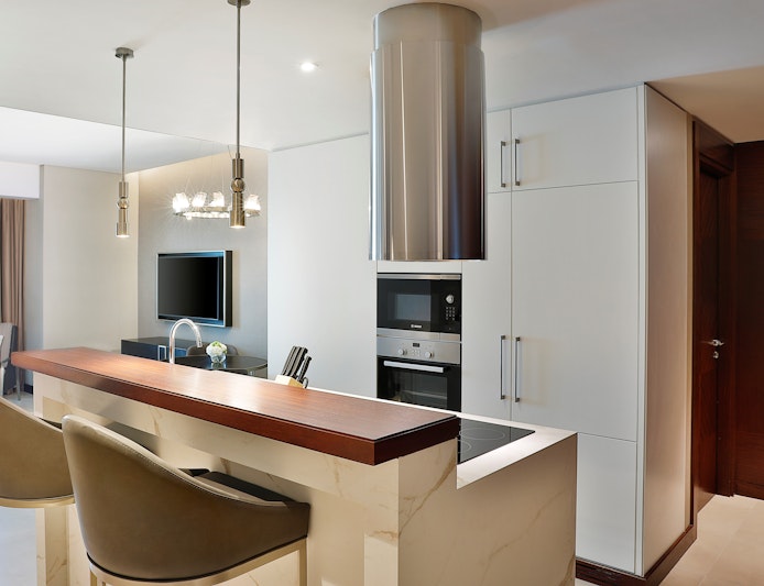 Hilton Doha The Pearl Residences 73/75