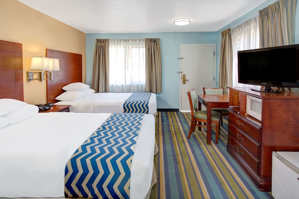 Travelodge By Wyndham Bishop 19/31