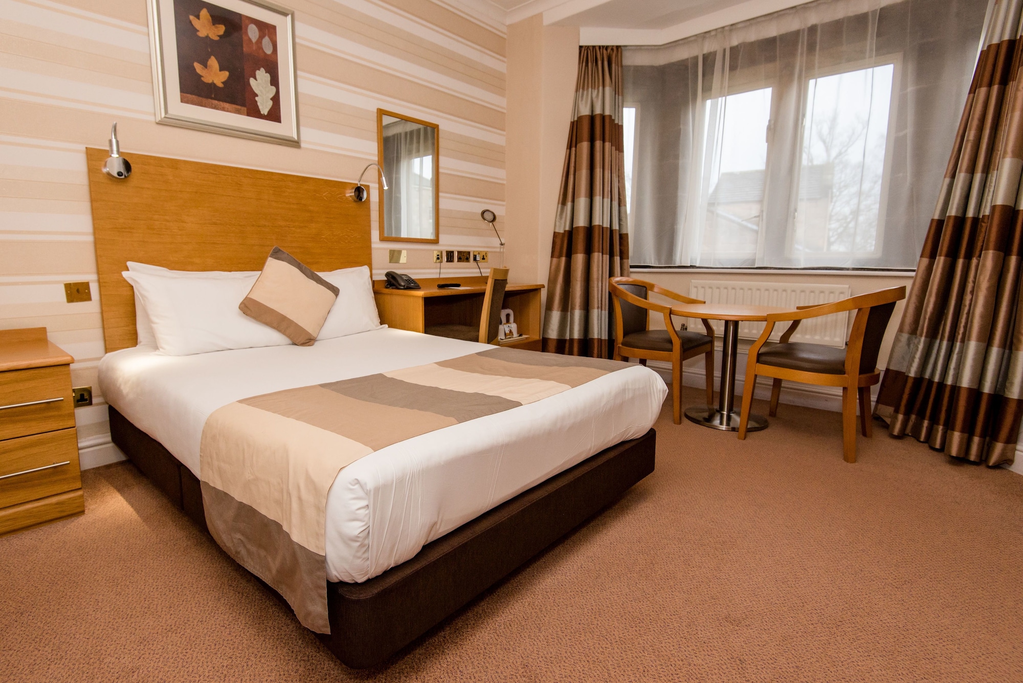 COZY, DOUBLE BED