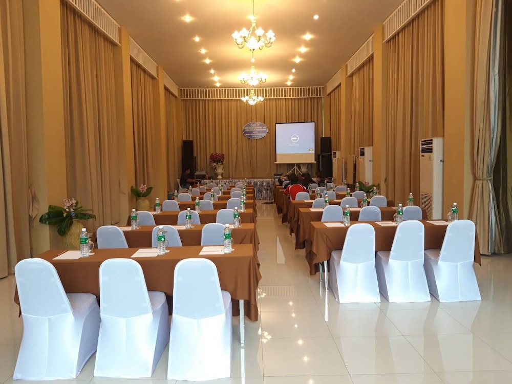 Nsiri Resort & Hotel 27/30