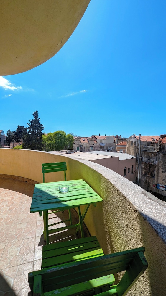 Croparadise Hostel 44/50