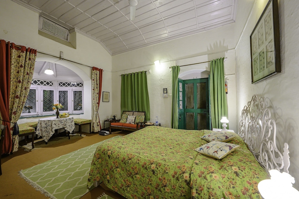 Neemrana's - Ramgarh Bungalows 20/60