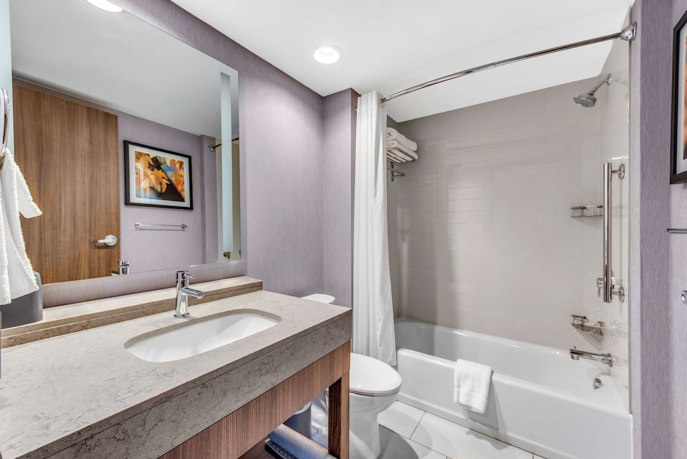 Hyatt Place Colorado Springs Downtown 25/26