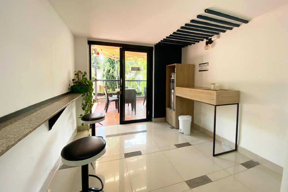 Ayenda 1224 Pixel House 7/53