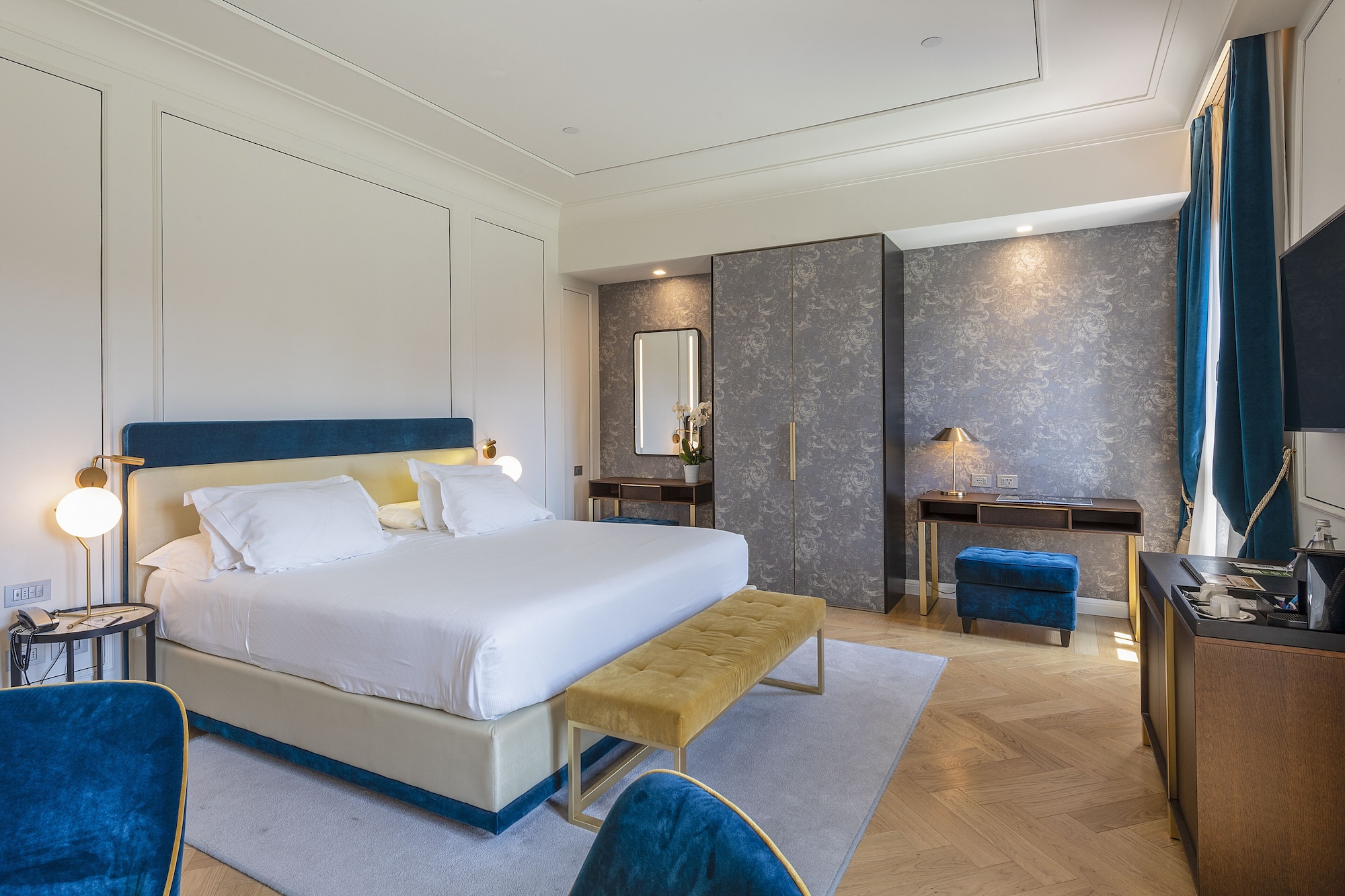 GRAND, CANAL, JUNIOR SUITE