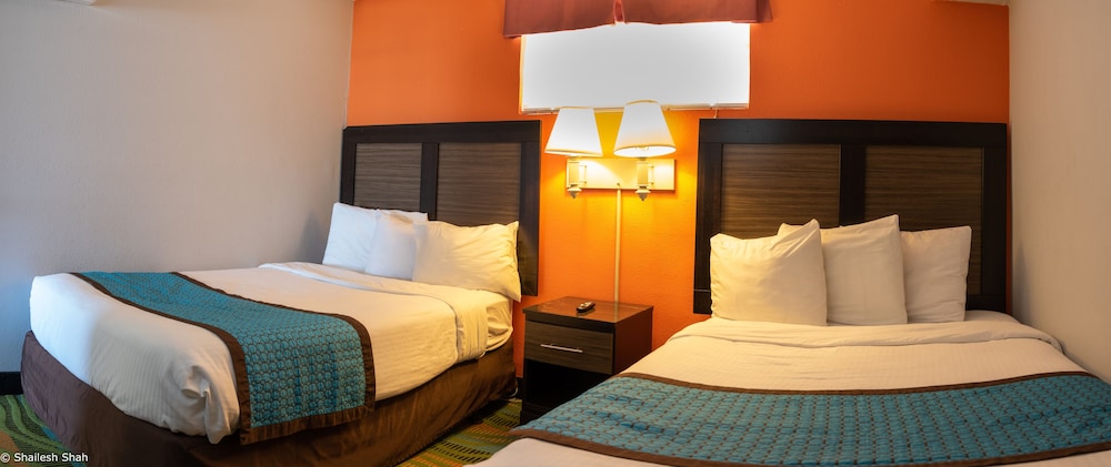 Marjac Suites 23/53
