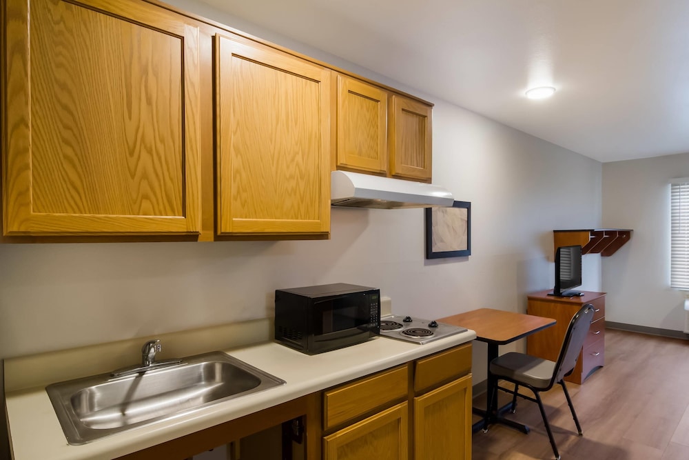 WoodSpring Suites Jacksonville East 295 Cruise Port 37/47