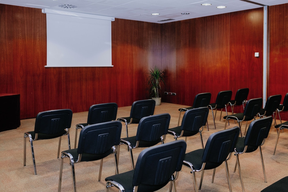 Acevi Villarroel Hotel 57/62