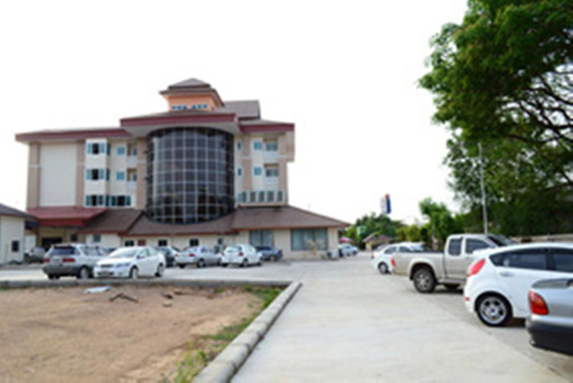 Butnamtong Hotel 25/32