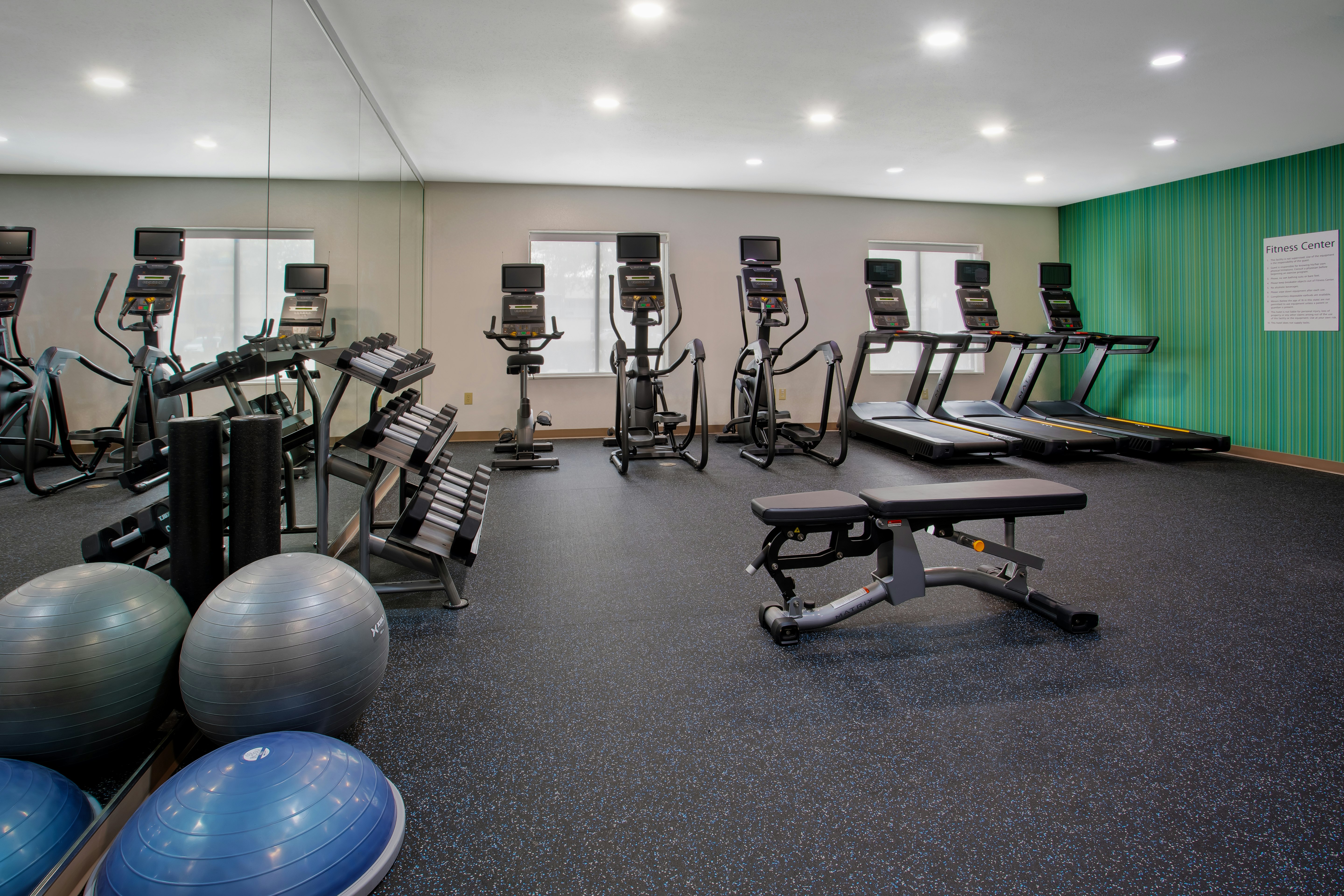 Holiday Inn Express Hotel Suites Katy 24/41